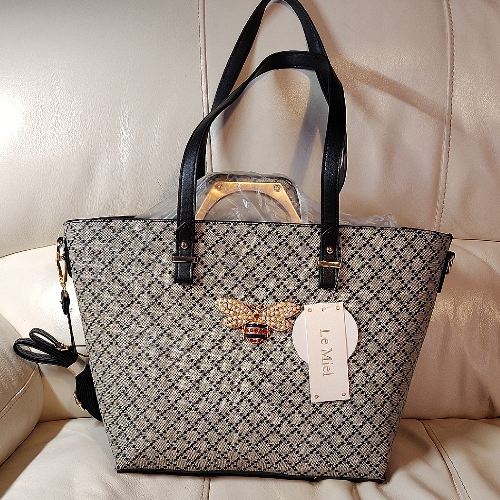 Black and Cream Tote Bag With Crystal And Pearl Bee Embellishment